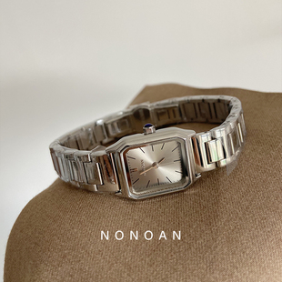 NONOAN简约复古小众ins风气质格雷灰小表盘手表女学生钢带腕表413