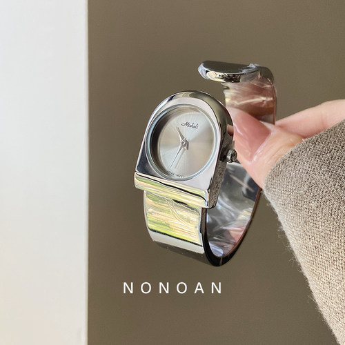 NONOAN 手镯女士小众复古不锈钢手表时尚百搭气质款ins风简约腕表