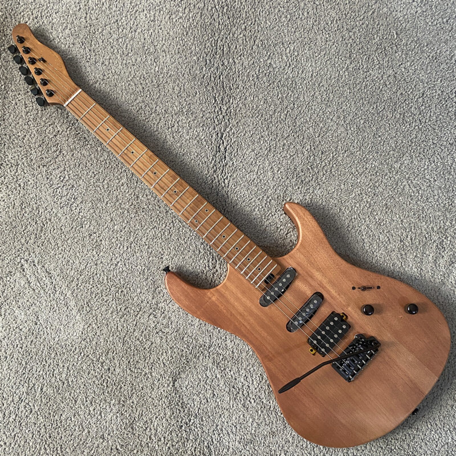 烤枫木电吉他 小双摇款铝镍钴切单拾音器韩产锁弦琴钮 全新进阶琴