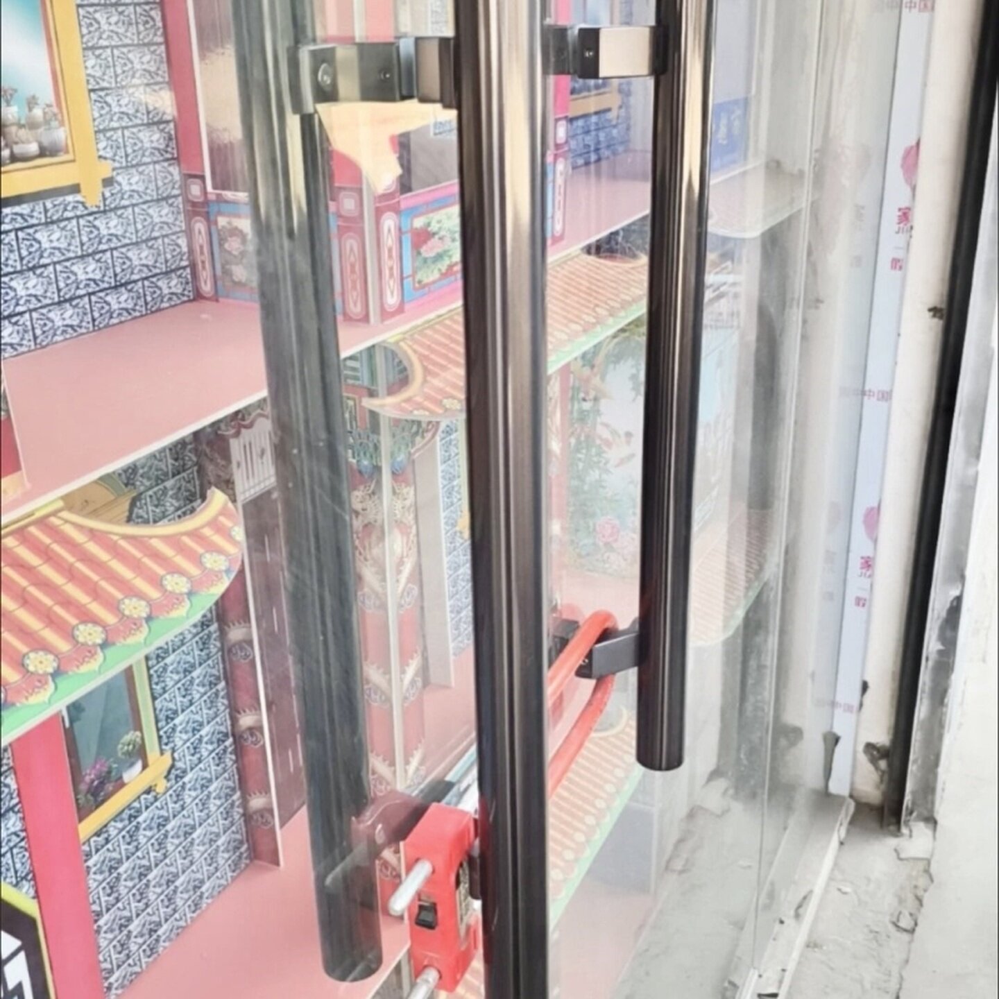 有框门大门拐脚马蹄脚拉手深灰色铝合金圆管把手不锈钢偏心侧装