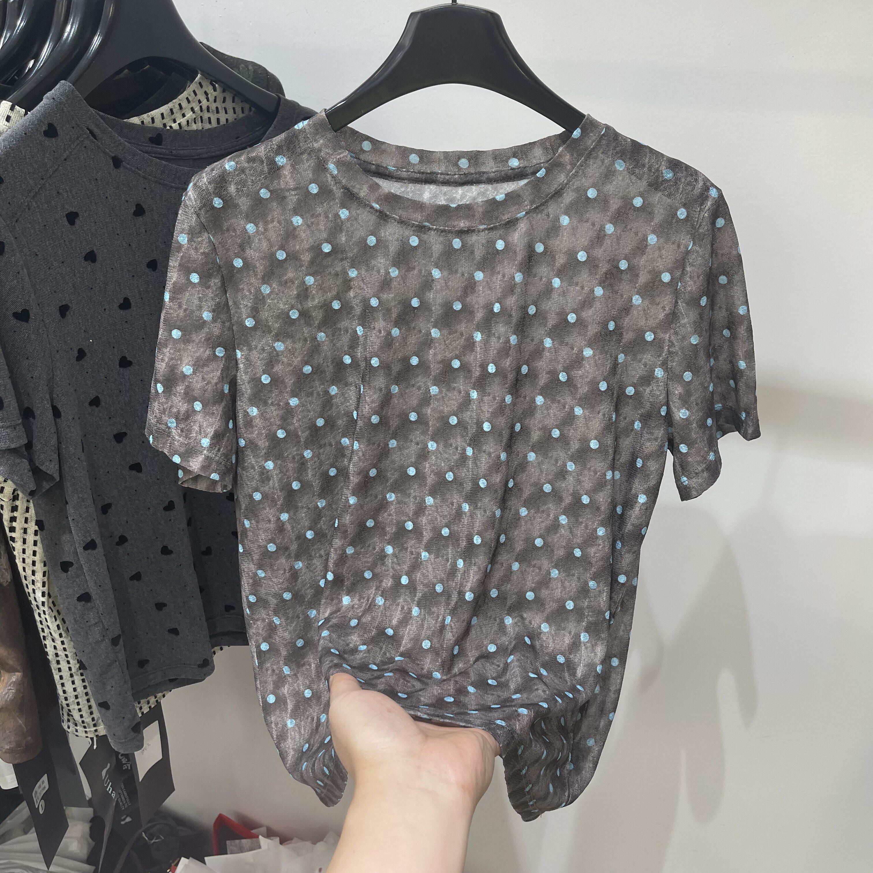 复古植绒波点短袖T恤女2026夏季新款洋气宽松百搭亲肤打底衫上衣