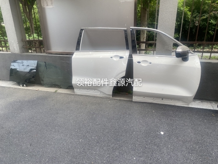 江铃领裕前门壳左右车门原厂件6座