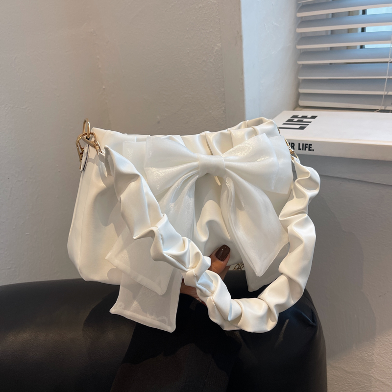 链条单肩腋下包褶皱斜挎小方包女