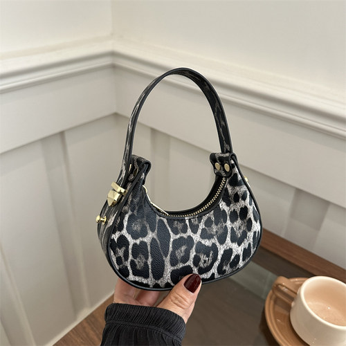 质感潮流迷你手提新月包包女