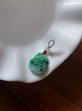 天然翡翠A货山水玉牌招财护身小巧精致锁骨吊坠玉佩手机挂件玉坠