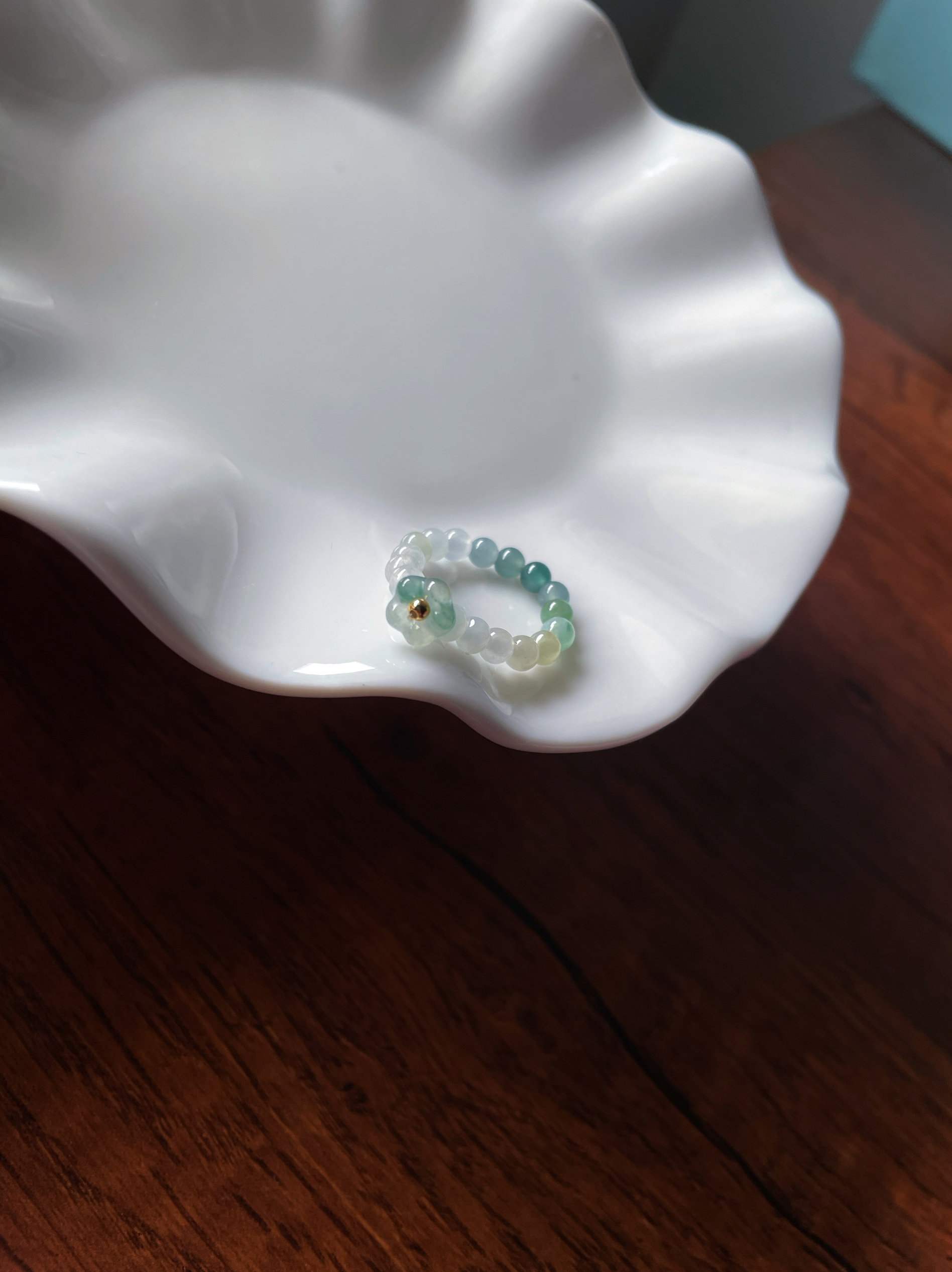 天然a货翡翠飘花小花戒指素圈冰蓝水小米珠戒圈玉戒简约ins风指环