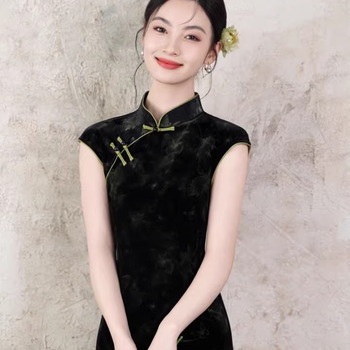 黑色丝绒复古新中式月牙袖旗袍女2025新款改良日常可穿高档民国风