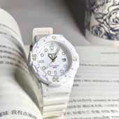 7E2 卡西欧 YOUTH系列树脂表带潜水风运动石英女表白色LRW200H