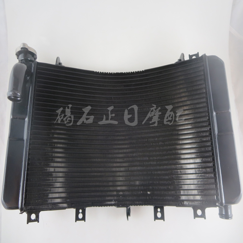 适用铃木GSXR1300隼99-07年水箱