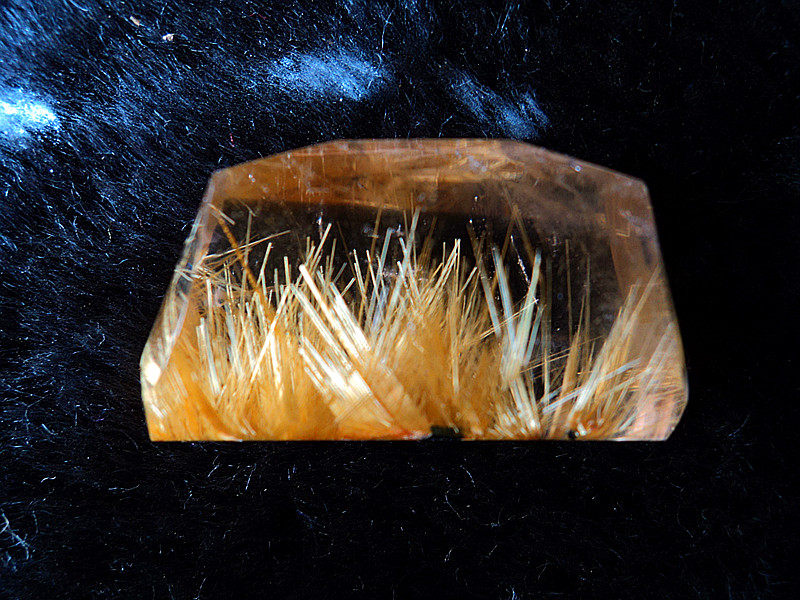 中国水晶矿石天然金钛晶吊坠 发晶挂件 19*34*14mm