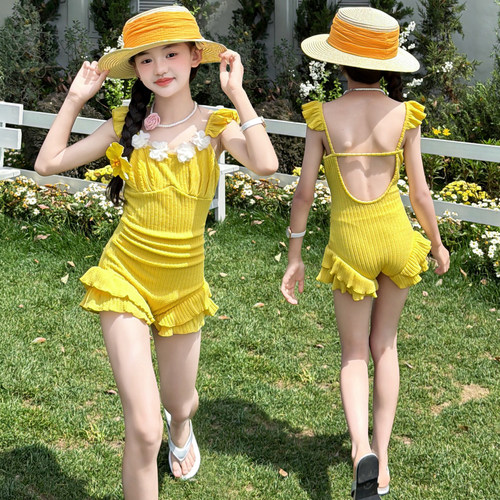 夏季女童多巴胺黄胸垫平角泳衣