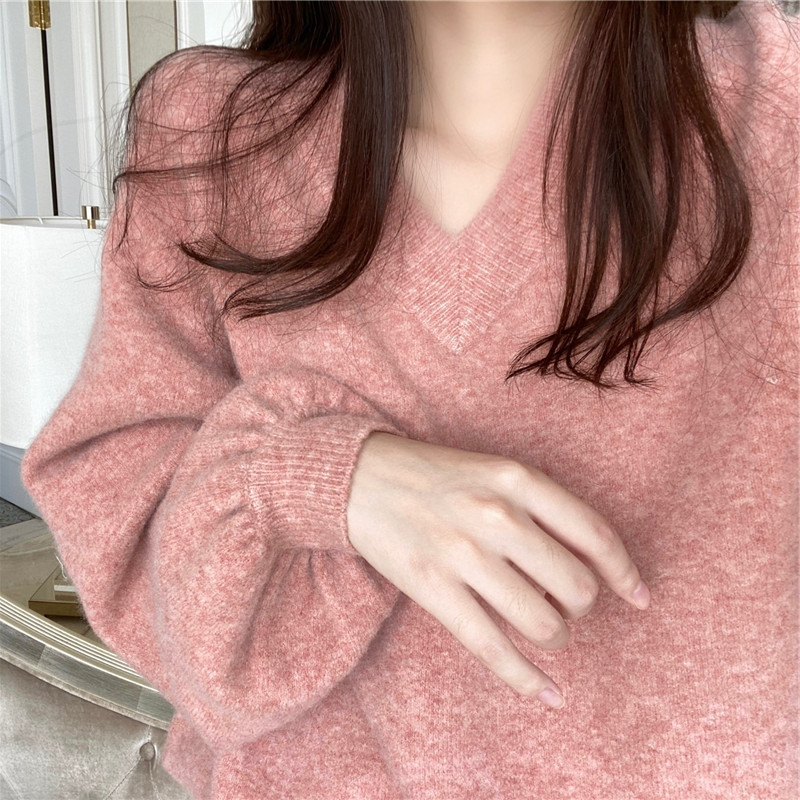 高级感V领粉色毛衣女秋冬套头慵毛衣