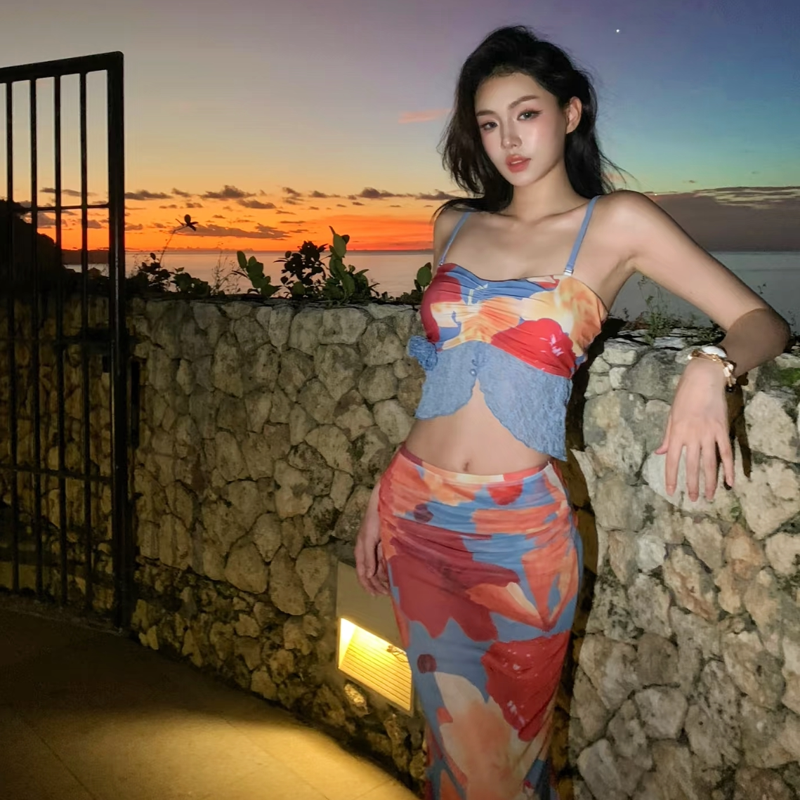 多巴胺印花度假包臀鱼尾长裙性感抹胸吊带分体三件套显瘦泳衣女夏