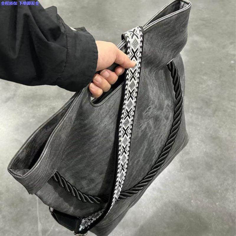 2025超爆款的包大容量托特包高级感单肩斜挎包健身包登山包电脑包,箱包皮具/热销女包/男包,单肩包,淘宝优惠券,粉丝福利购,淘宝优惠卷