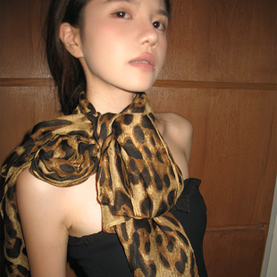 Celi*e风方圆同款~美式辣妹风性感豹纹印花包头长款丝巾围巾披肩
