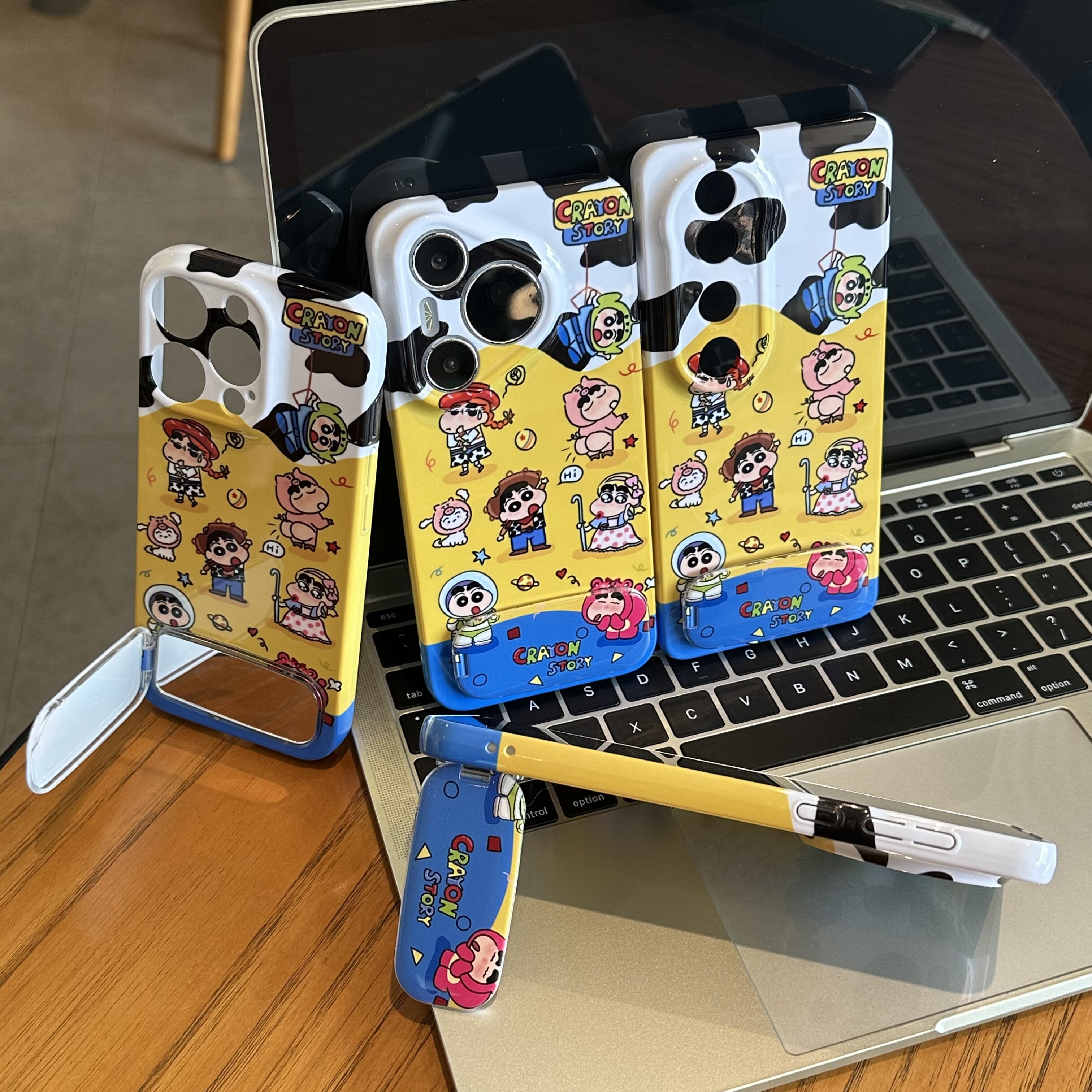 13ProMax手机壳小米15巴斯光年小新a3高级感苹果14可爱适用硬Nova12卡通菲林iPhone16带镜子支架三星S25ULTRA