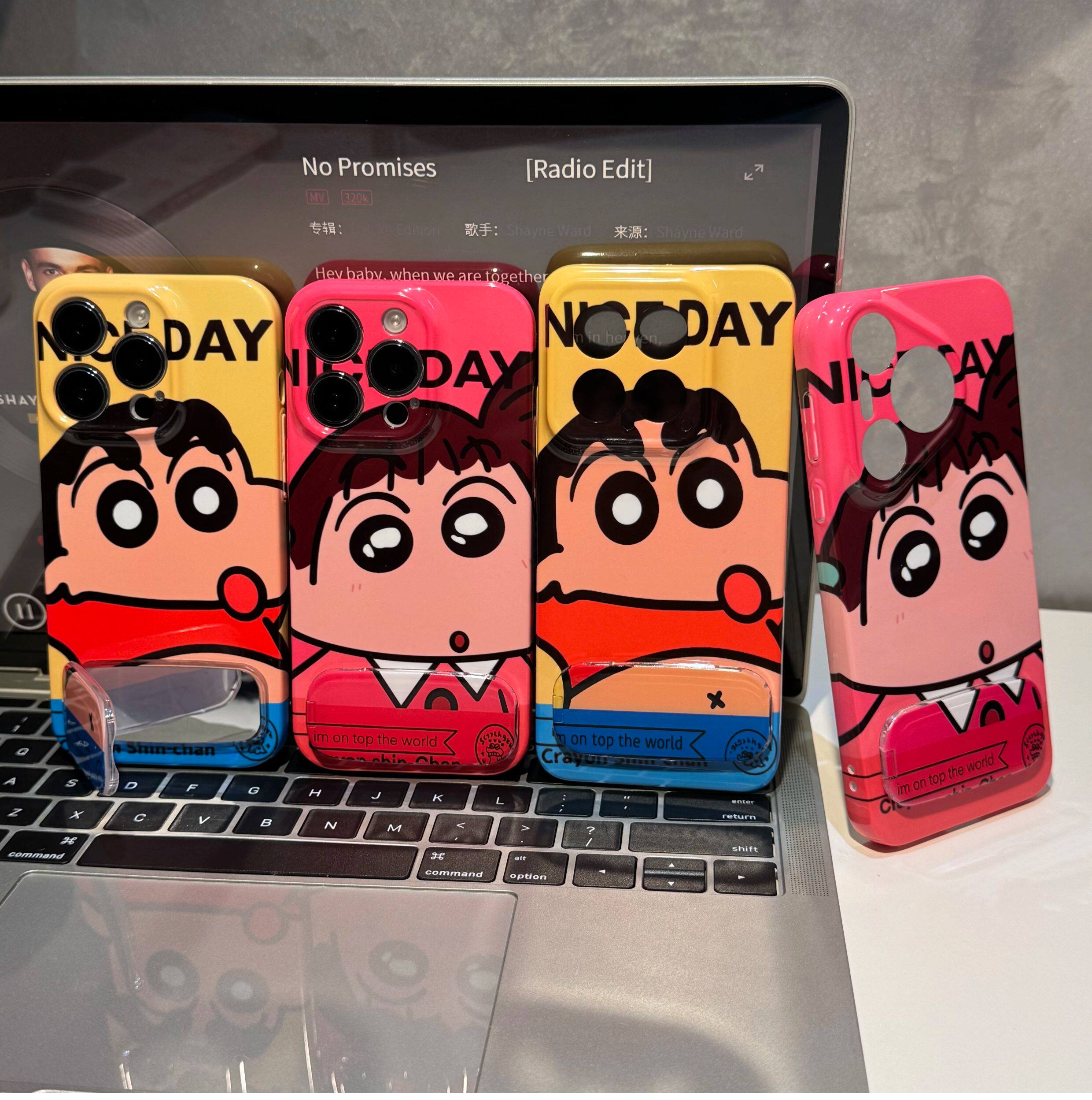 iPhone16情侣妮妮小新15plus菲林红米note14带镜子支架苹果13创意12ProMax手机壳硬IQOOz9TURBO新款VIVOx100s