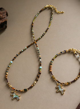 原创秋冬新款精致松石独角兽项链配饰女轻奢小众高级感串珠锁骨链