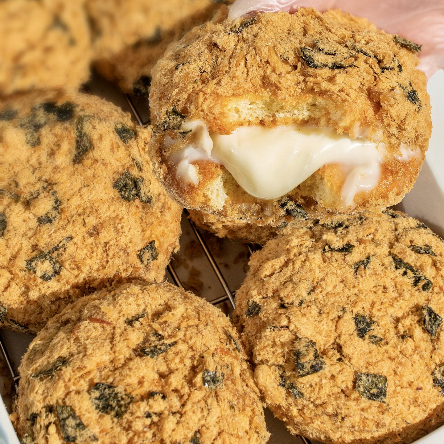 一口爆浆！肉松小贝夹心蛋糕咸甜