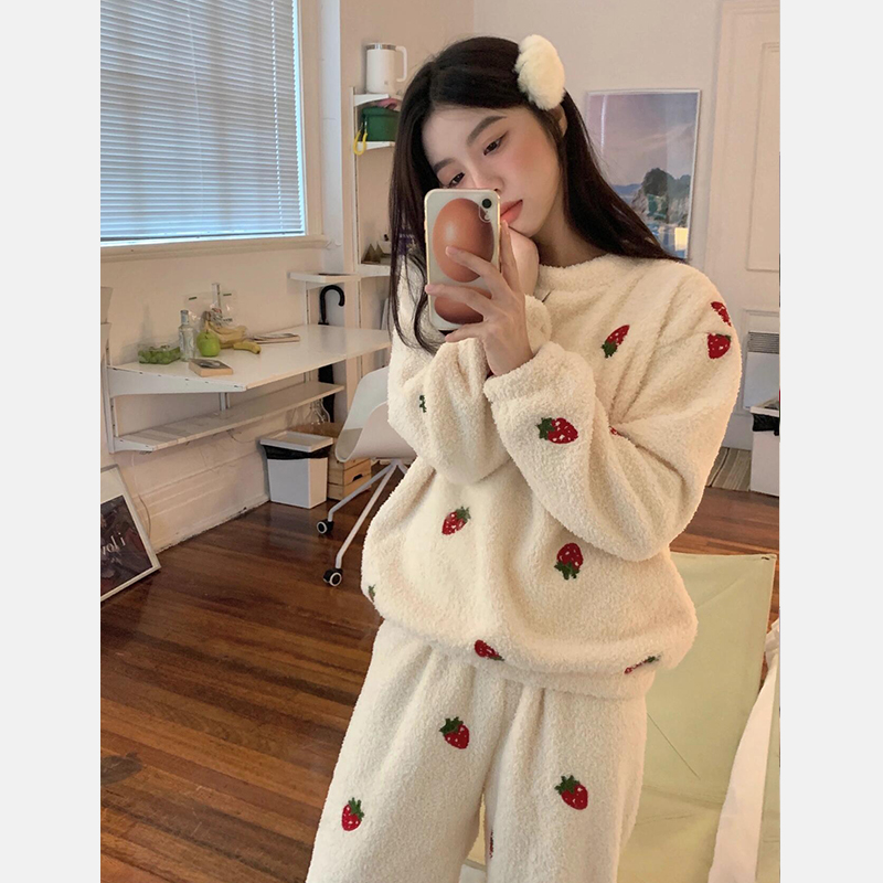 日本小众GP草莓珊瑚绒睡衣女套装