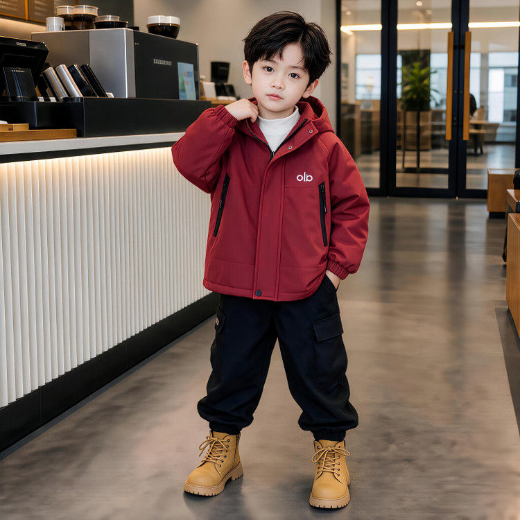 男童红色连帽防水保暖棉服