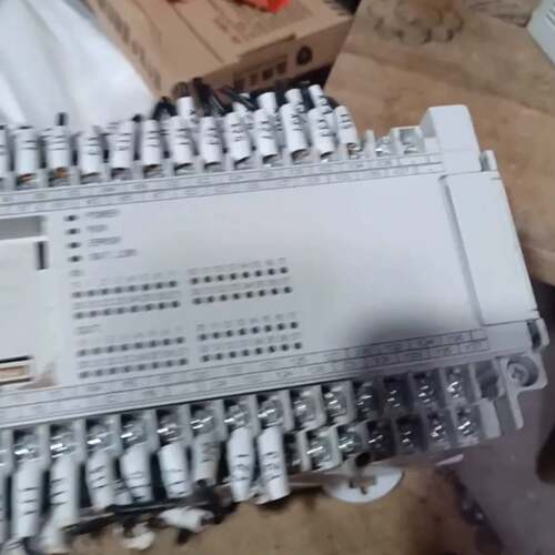 可维修PLC DVP32ES00R2235，，台达有一台单价成色实