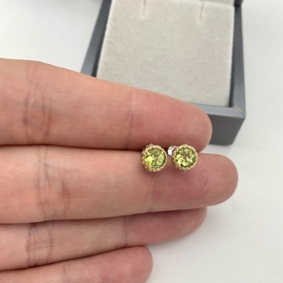 出口日本纯银镀铂金天然橄榄石耳钉孤品宝石级全净体1.72克拉