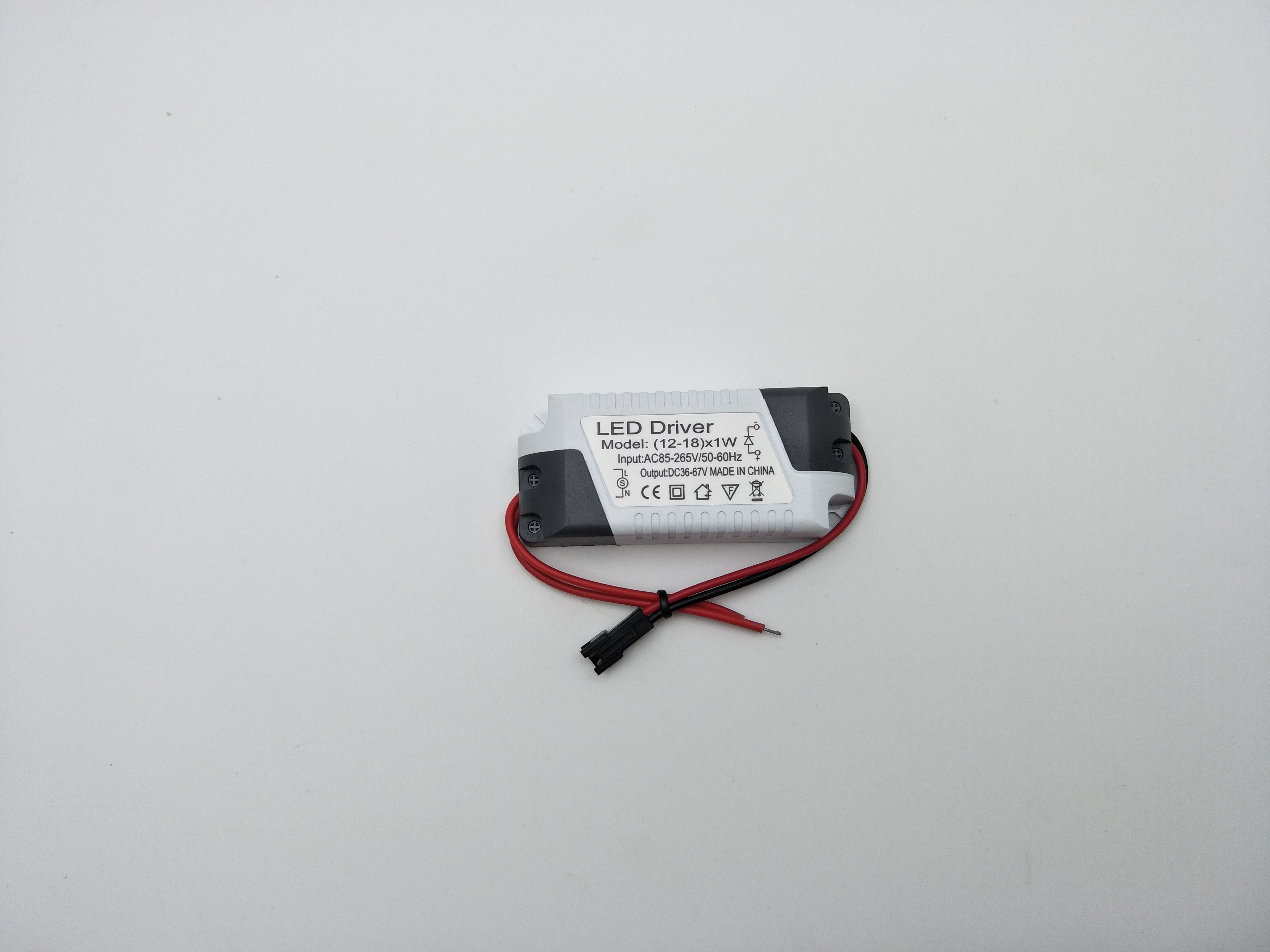 LED驱动电源1-3-5-7-8-9-12-18W瓦天花筒灯面板射灯镇流器变压器