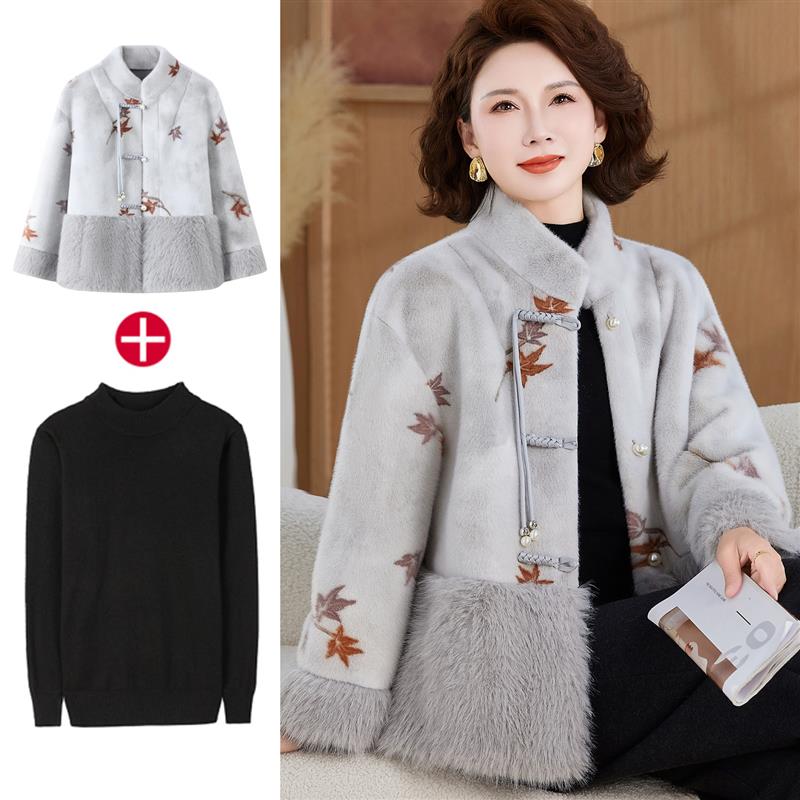 贵夫人妈妈秋冬外套新款过年衣服中老年大码女装短款国风毛绒大衣