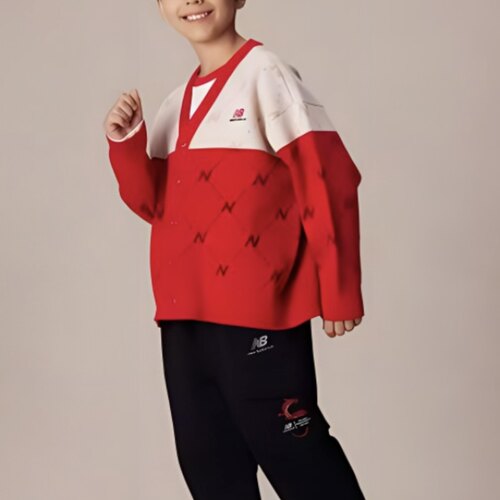 New Balance 拼色字母单排扣长袖针织衫 红色儿童款7IE1A033-RD