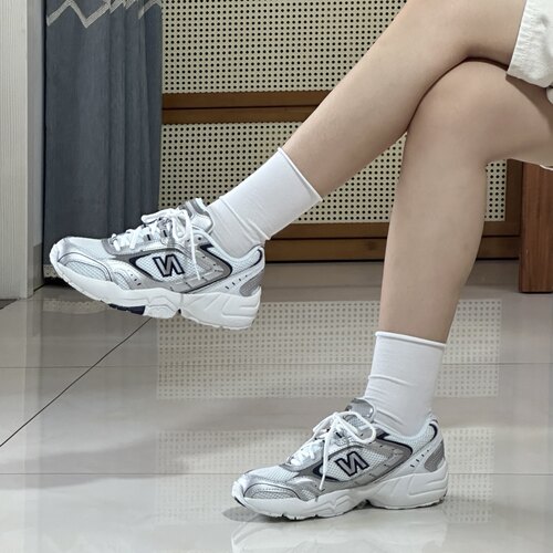 New Balance452二层牛皮耐磨低帮跑步鞋女款白银WX452SA（B宽）