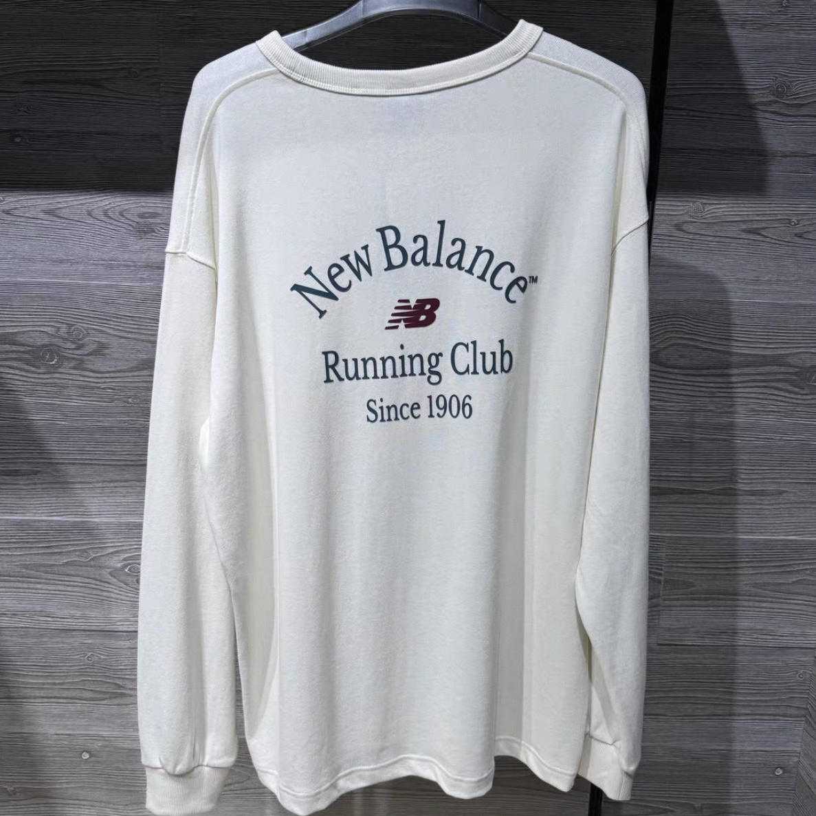 New Balance 时尚简约舒适透气长袖T恤 男款 象牙白NDE31101-IV