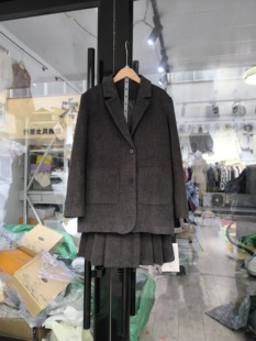 2025冬装新款韩版时尚百搭显瘦气质西装羽绒服半身裙两件套套装女