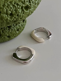 豆豆推荐银色金属奶油白珐琅滴釉拼接几何方形耳环 个性时髦耳饰