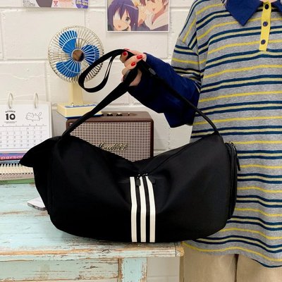 运动游泳瑜伽健身包女休闲轻便收纳斜挎包大容量学生旅行包背包男