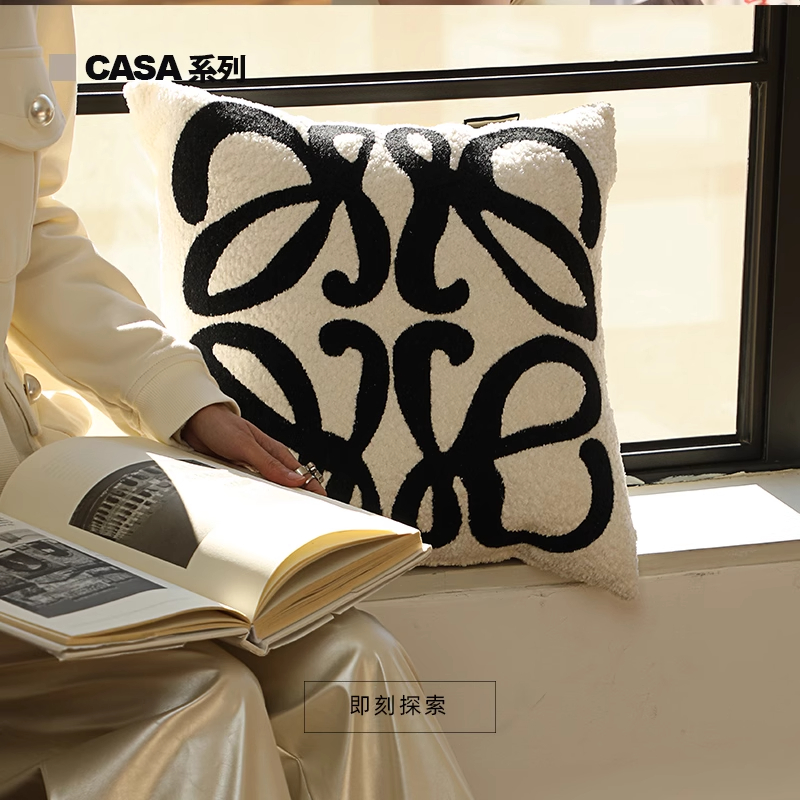 抱枕靠垫法式奶油轻奢艺术感