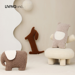 LIVING 毛绒条形抱枕可爱儿童房卧室靠垫午睡枕腰靠枕 inc.腊肠狗