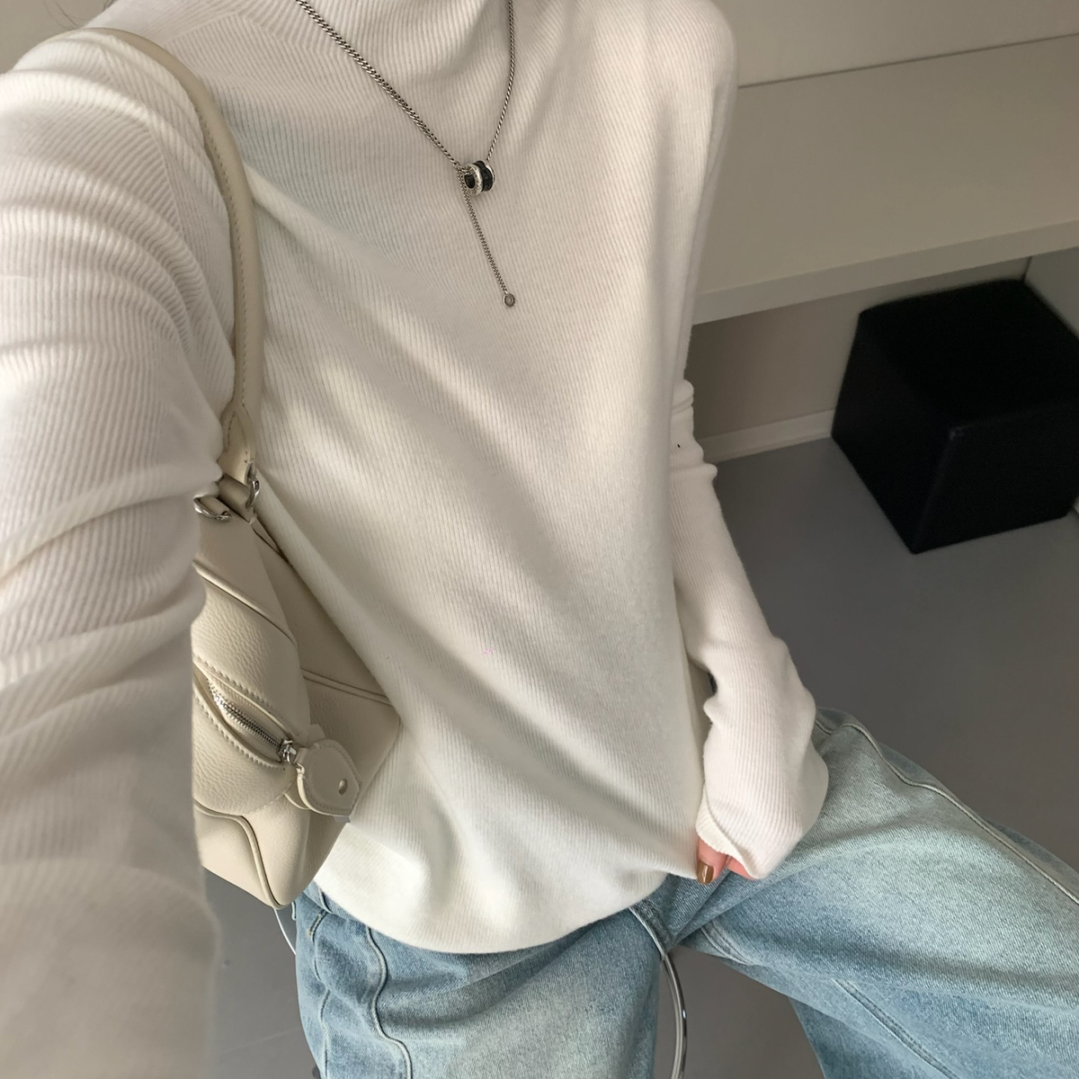 ATELIER BLANC情感家-款软糯多色一体机高领针织打底针织衫CC5041