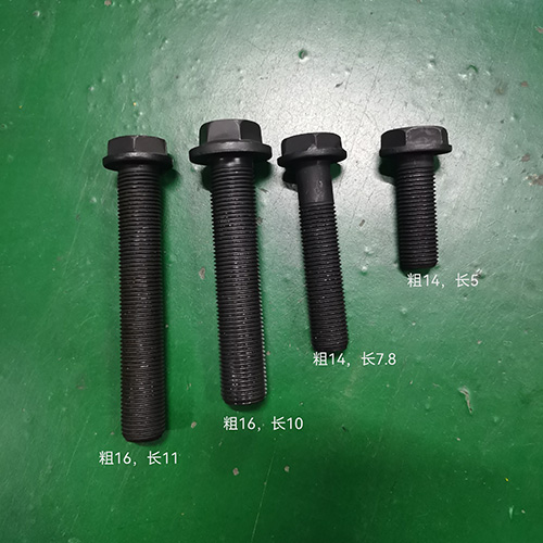 潍柴动力飞轮螺丝原装正品