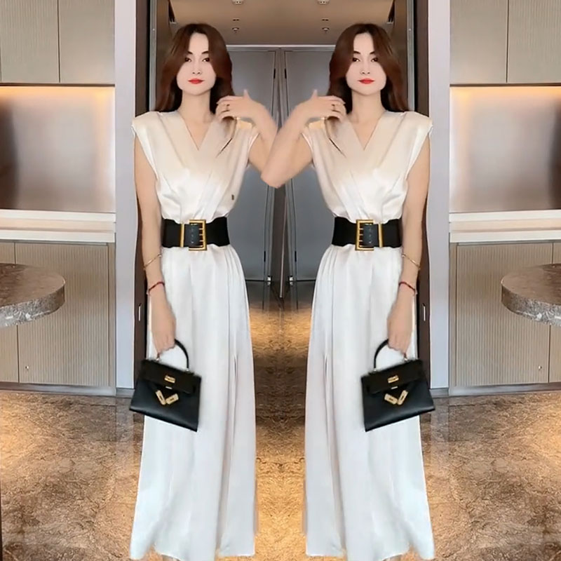 夏季新款高级感轻奢无袖收腰连衣裙女韩系赫本风气质高腰显瘦长裙