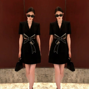 法式御姐范镶钻大蝴蝶结露腰镂空西服裙夏季显瘦小香风西装连衣裙