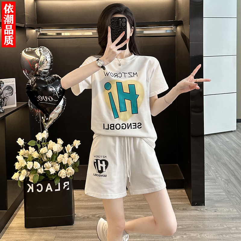 欧货字母短袖休闲运动套装女夏季宽松户外健身羽毛球服短裤两件套