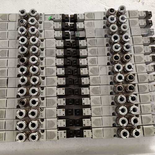 CKD电磁阀，型号4GD249-E2C，成色一般，功能正常，