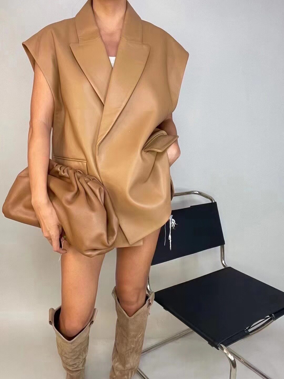 欧洲站2023年春秋新款时尚宽松绵羊皮真皮马甲系带外套女中长款特