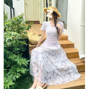 法式 夏 设计感V领上衣不规则T恤碎花半身长裙两件套装 修身