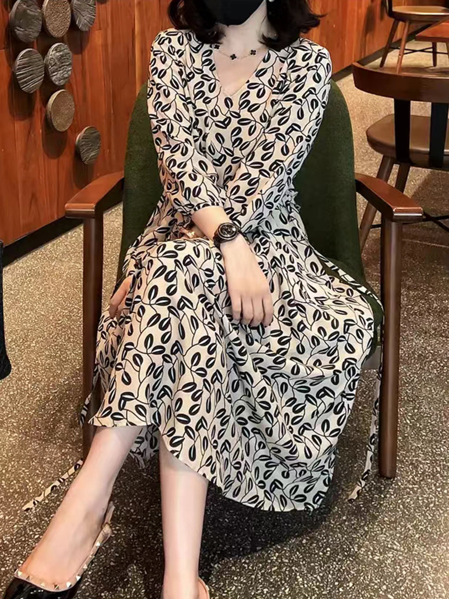 唐朱迪大码高级感连衣裙2023夏季新款胖mm显瘦遮肉梨形身材法式收