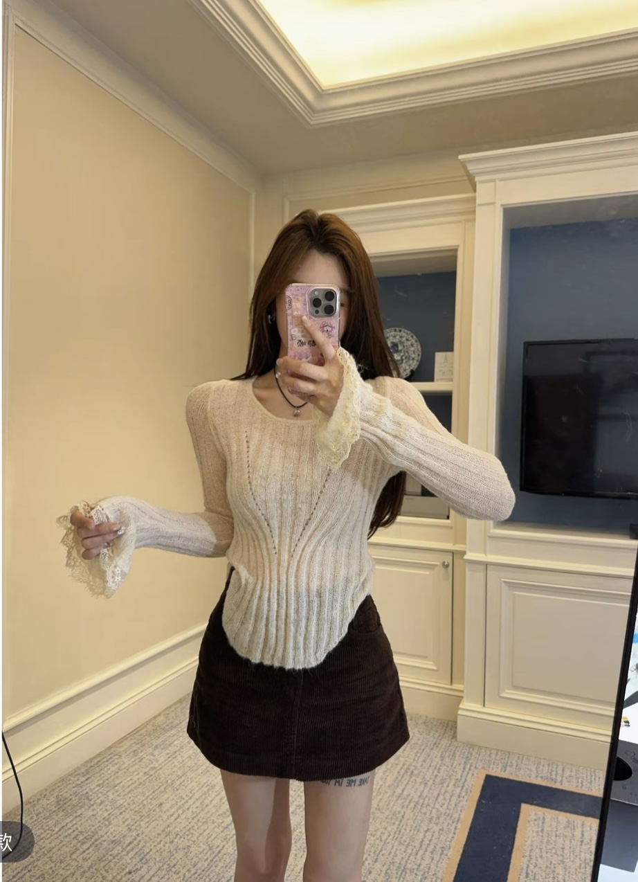 韩国东大门2025冬季新款韩版修身显瘦蕾丝拼接针织衫毛衣女上衣潮