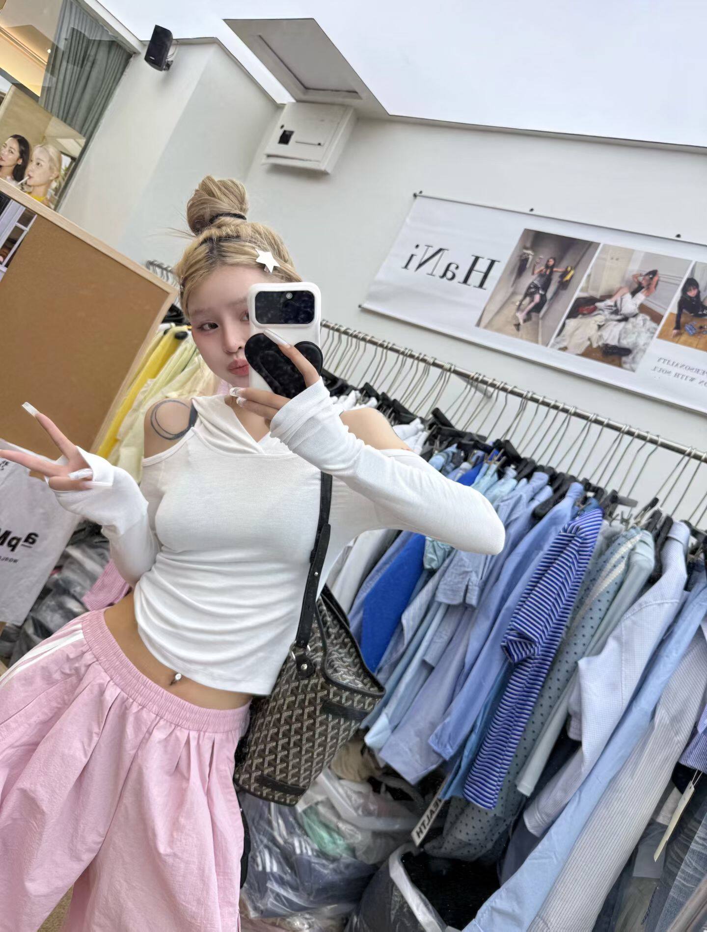 财神家正品2026新款韩版时尚百搭显瘦气质简约露肩长袖上衣T恤潮