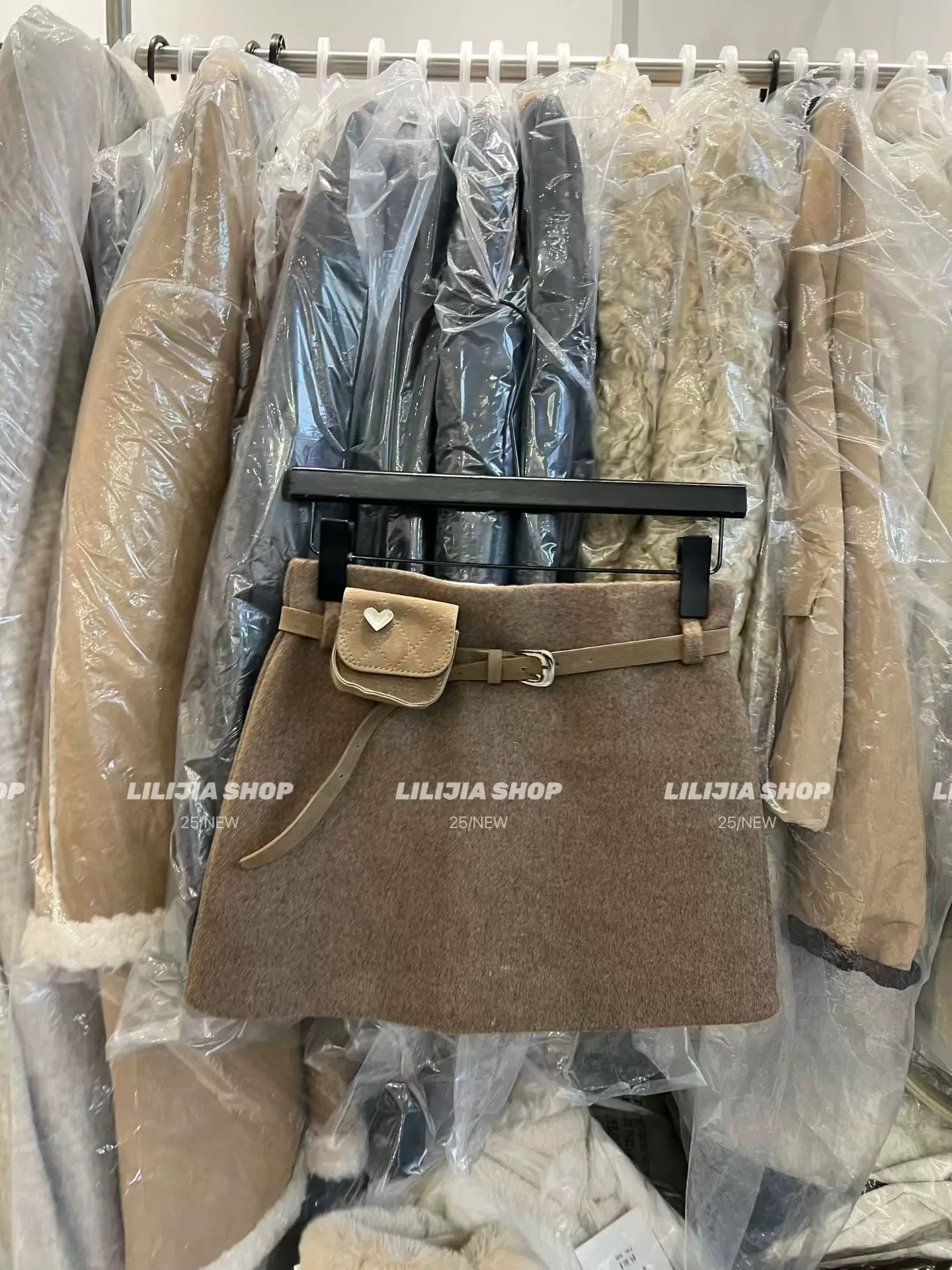 韩国东大门2025冬季新款韩版高腰显瘦配腰包洋气休闲羊毛呢半身裙