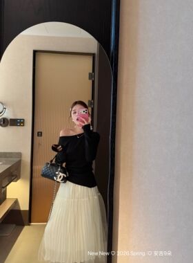 2026春季新款韩版修身显瘦露肩设计感长袖T恤女简约时尚上衣潮ins